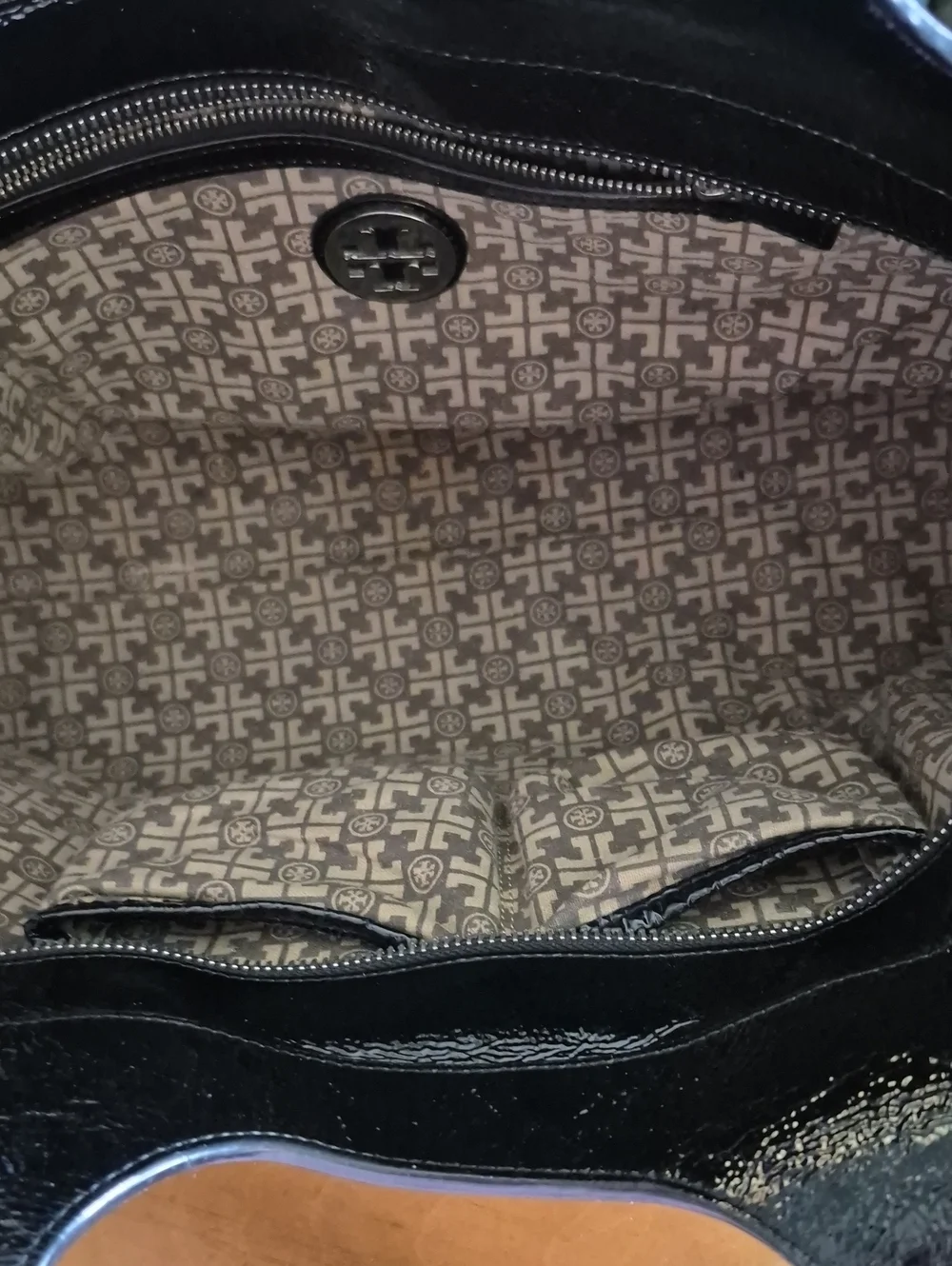 Tory Burch Leather & Patent Bombe Tote Bag in Black - Picture 13 of 14